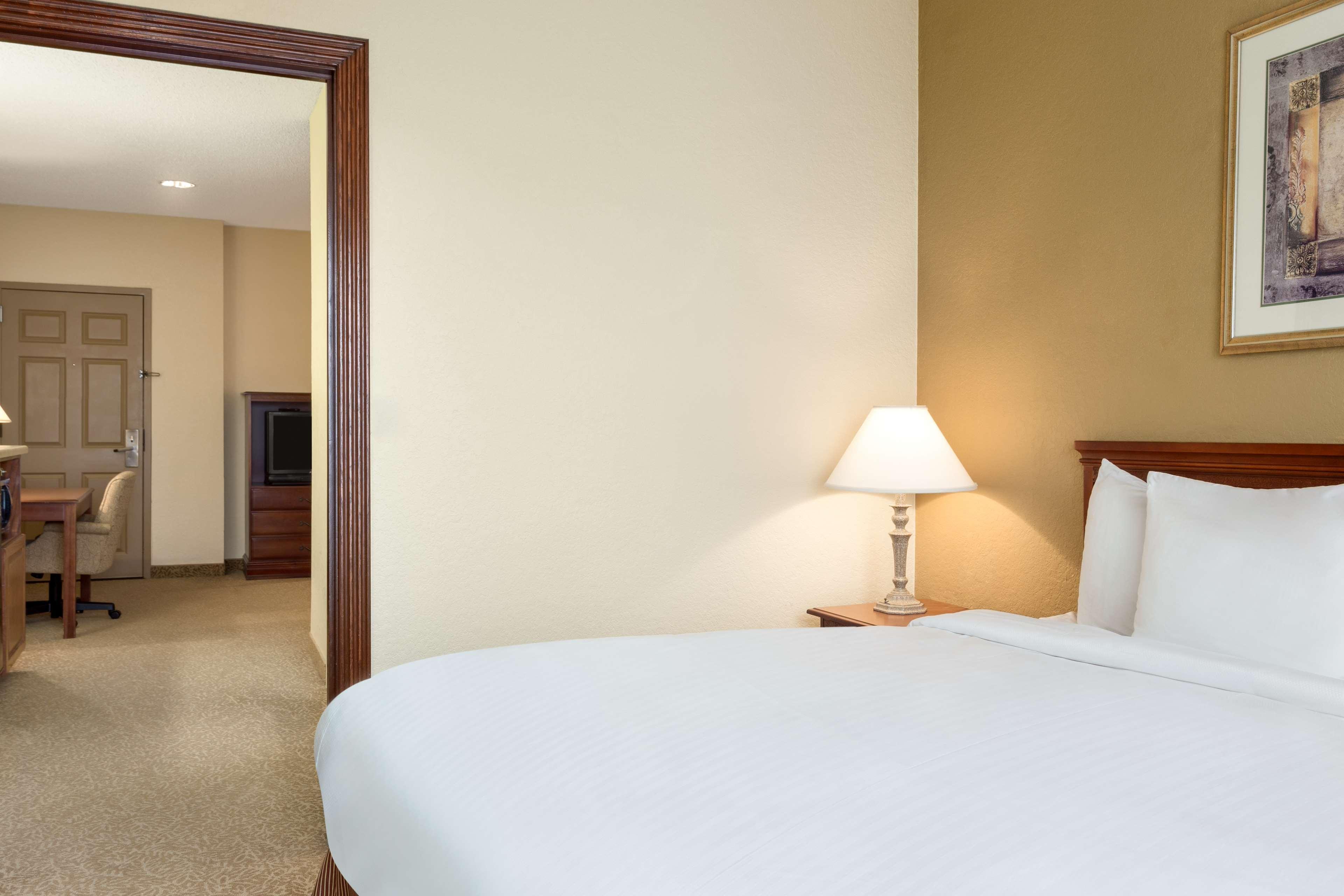 Sonesta Essential Iah Airport Jfk Boulevard - Newly Renovated Houston Bagian luar foto