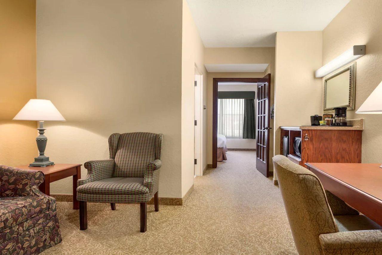 Sonesta Essential Iah Airport Jfk Boulevard - Newly Renovated Houston Bagian luar foto