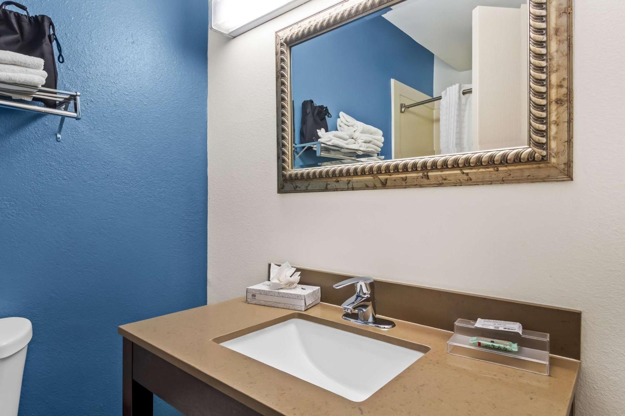 Sonesta Essential Iah Airport Jfk Boulevard - Newly Renovated Houston Bagian luar foto